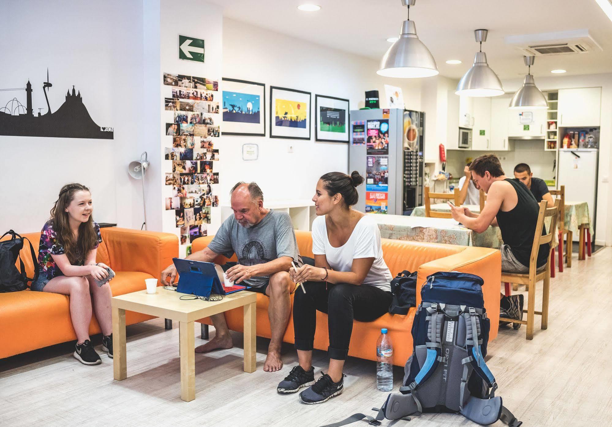 Onefam Ramblas Barcelona Eksteriør billede